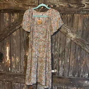 Bila 77 Mint Floral Midi Dress